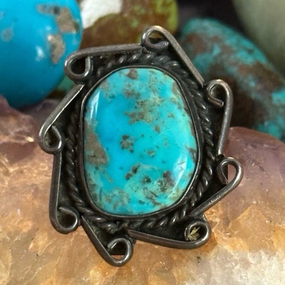 Turquoise vintage Navajo sterling silver ring